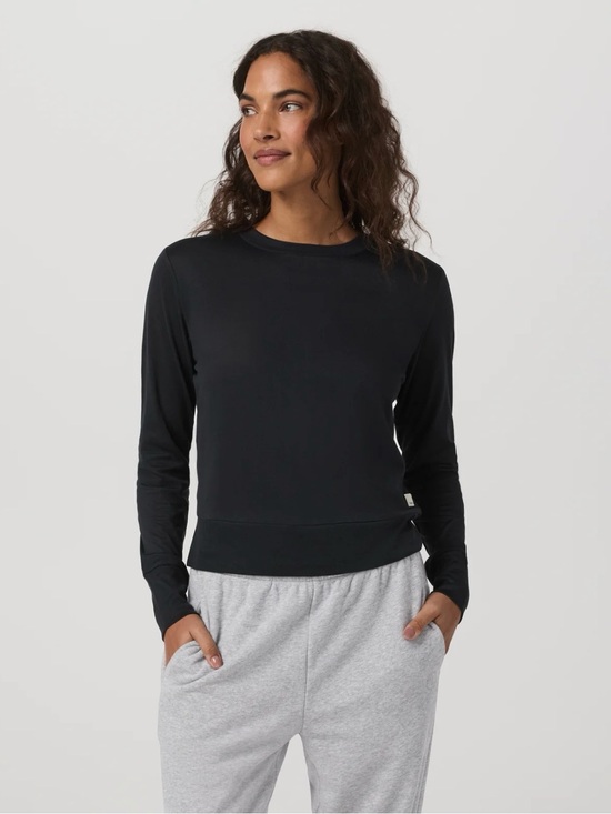 Vuori Tops - NWT Vuori Daydream Crew